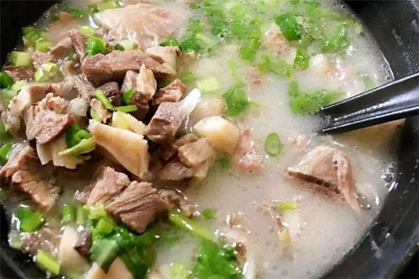 羊肉汤能天天喝吗,羊肉汤能不能经常喝