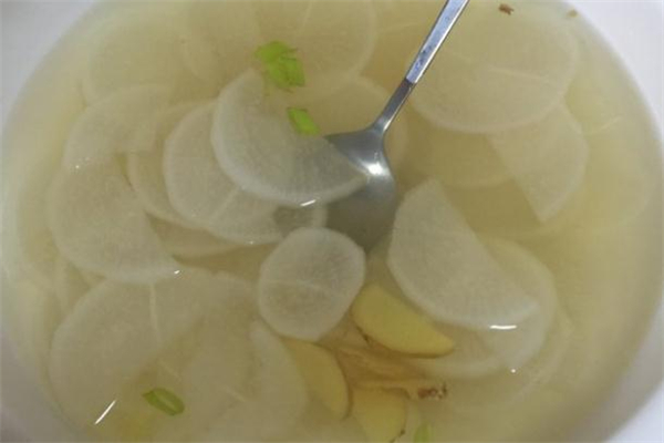 姜片白萝卜汤能治咳嗽吗,咳嗽喝萝卜姜汤管用吗