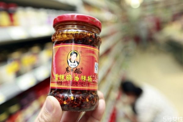 老干妈为什么越来越难吃了,现在的老干妈为什么不好吃了 老干妈为什么越来越难吃了,现在的老干妈为什么不好吃了