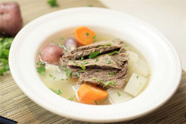 牛肉汤怎么做汤才浓白,牛肉汤怎么做的又白又浓