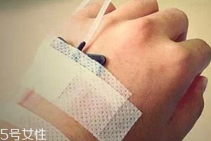 输液管进了空气,会不会死掉?,输液输多少空气会死人 输液管进了空气,会不会死掉?,输液输多少空气会死人