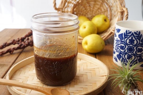 秋梨膏要用开水冲吗,秋梨膏用什么水冲