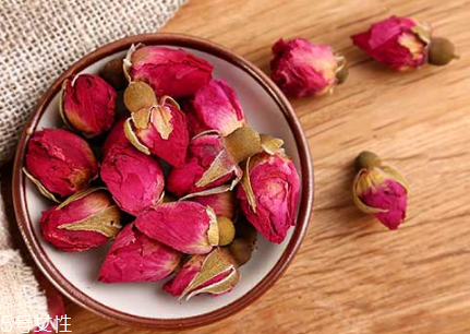 哪些人不能喝玫瑰花茶茶,哪些人不能喝玫瑰花茶?