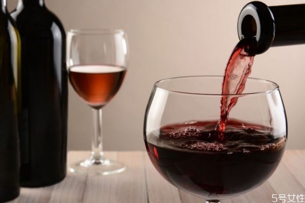 葡萄酒的营养价值有哪些,葡萄酒有营养吗 葡萄酒的营养价值有哪些,葡萄酒有营养吗