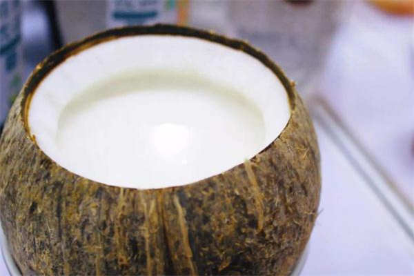 椰浆需要煮开吗,椰浆可以直接喝吗要煮熟吗