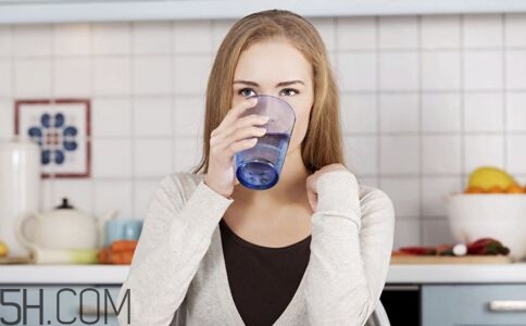 怎么喝水才能美容美白,喝水可以美容吗 怎么喝水才能美容美白,喝水可以美容吗