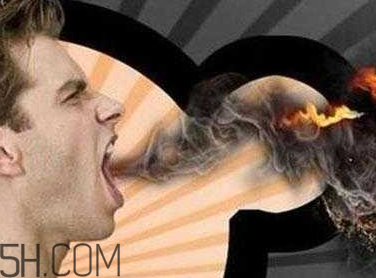 口臭是身体哪个器官出现了毛病,口臭反应身体哪里有病