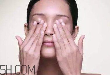 脸上为什么长脂肪颗粒是什么原因,为什么会长脂肪粒 脸上为什么长脂肪颗粒是什么原因,为什么会长脂肪粒