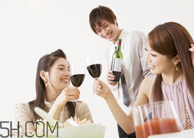 晚上吃太多难受怎么办,压力大吃很多东西怎么办