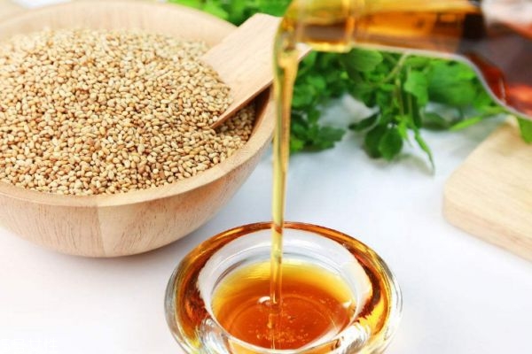 麻油的营养价值,麻子油有什么营养价值 麻油的营养价值,麻子油有什么营养价值