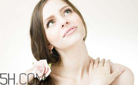 女人的脸色发黄是什么原因,女人脸色发黄吃什么补得最快