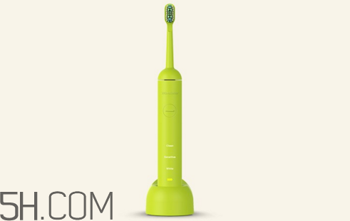 戴隐形牙套可以用电动牙刷吗,戴牙套怎样刷牙