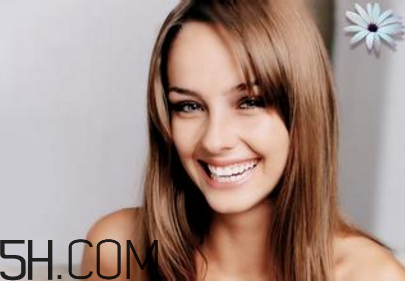 烤瓷牙会有缝隙吗,烤瓷牙和旁边的牙齿有缝隙