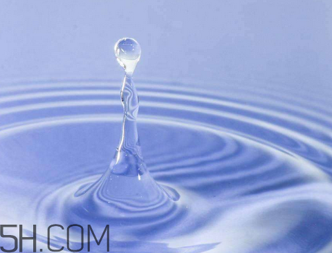 双氧水会腐蚀银耳钉么,纯银耳钉可以用双氧水消毒吗