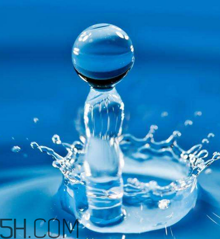 双氧水是生理盐水吗?,双氧水跟生理盐水的区别