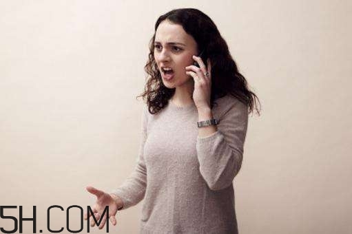 恋爱中的女人为啥爱生气,恋爱中女人为什么总是生气