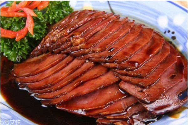 怎样使酱牛肉切片不碎,酱牛肉怎么切薄片不碎