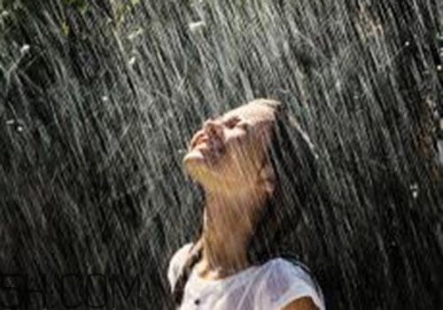 一淋雨就头疼但没感冒,淋雨后头痛