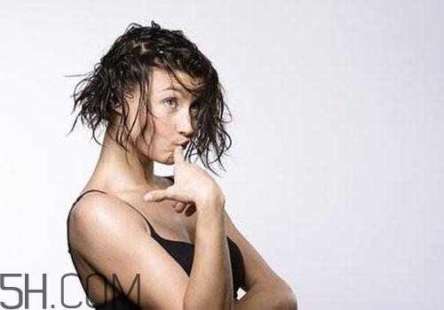 淋雨后要洗头吗,淋雨后一定要洗头吗?不洗会怎样?