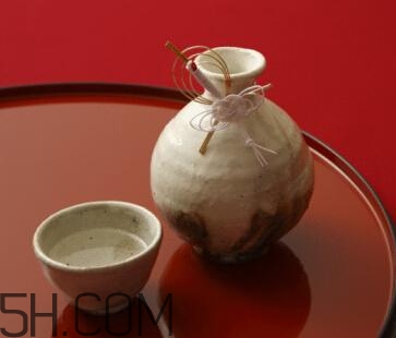 泡药酒用什么酒最好,用什么中药泡酒可以戒酒