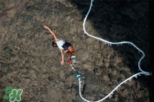 蹦极地点分类可分为三种(蹦极属于哪类户外运动)