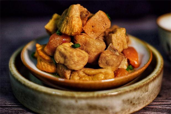 油豆腐减肥期间能吃么,减脂可以吃油豆腐吗