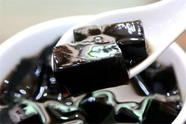 黑凉粉热量高吗,黑凉粉热量高吗碳水