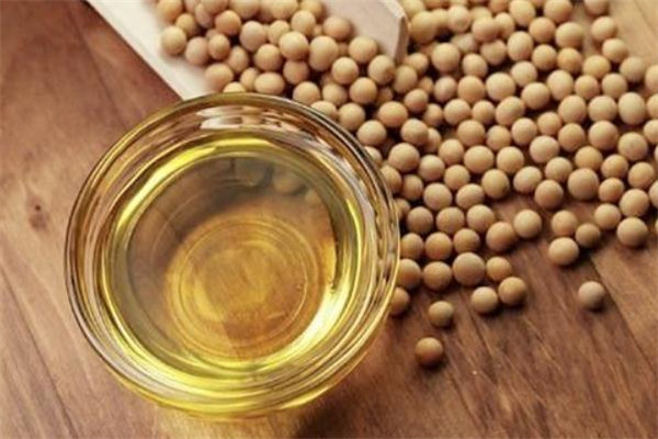 大豆油变质了吃了会怎么样,大豆油变色了还能吃吗