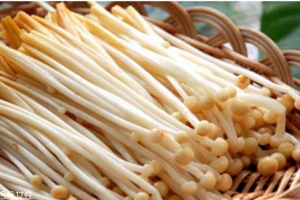 金针菇有什么营养价值呢?,金针菇有啥营养价值 金针菇有什么营养价值呢?,金针菇有啥营养价值