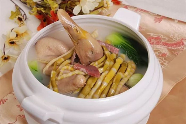 老鸭竹笋汤怎么做好吃,老鸭竹笋汤怎么做
