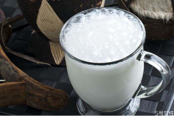 骆驼奶的美容功效和作用,骆驼奶有什么功效 骆驼奶的美容功效和作用,骆驼奶有什么功效