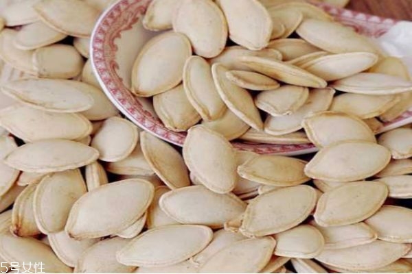 吃南瓜子有什么禁忌,吃南瓜子不能吃什么