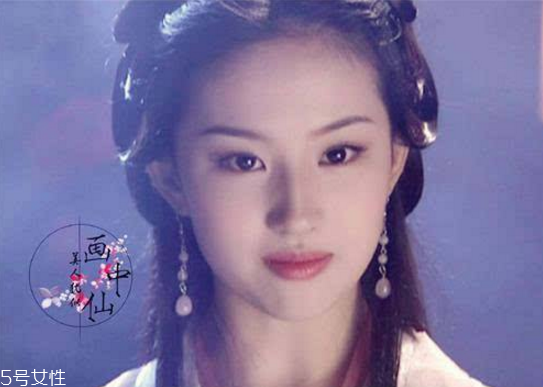 柳叶眉适合什么脸型的女生,长脸型适合什么样的眉形