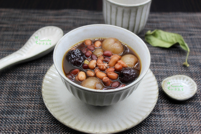 女人喝四红汤的功效,女人经期喝四红汤是哪四物 女人喝四红汤的功效,女人经期喝四红汤是哪四物