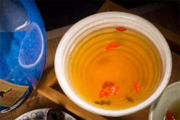 黄酒是年份越久越好吗,黄酒年数越长越好吗