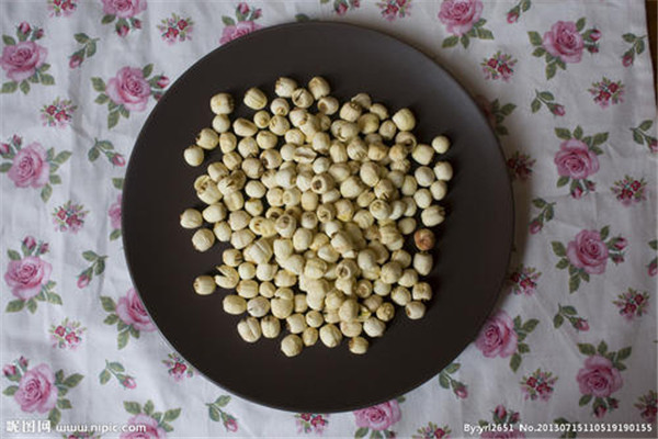 莲子不能和什么一起煮,莲子可以单独煮着吃吗