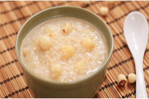 莲子便秘的人是不是不要吃,便秘能不能吃莲子