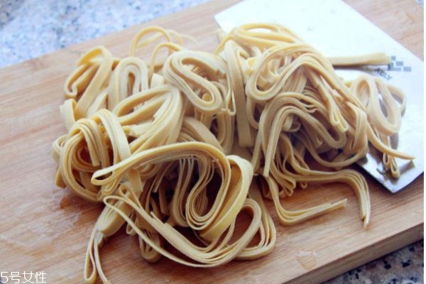 千张是用什么做的,什么叫千张