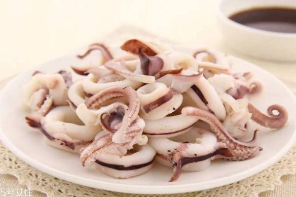 鱿鱼的作用,鱿鱼的营养价值和功效是什么