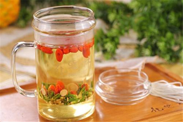 黄芪和什么泡水喝降血糖,血糖高黄芪能泡水喝吗