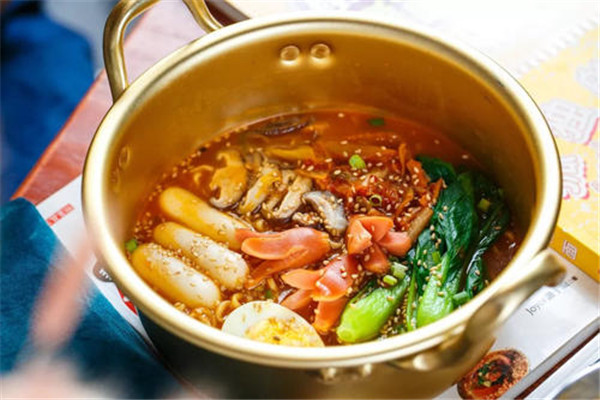 泡面要一个月才能消化吗,泡面一般多久能完全消化 泡面要一个月才能消化吗,泡面一般多久能完全消化