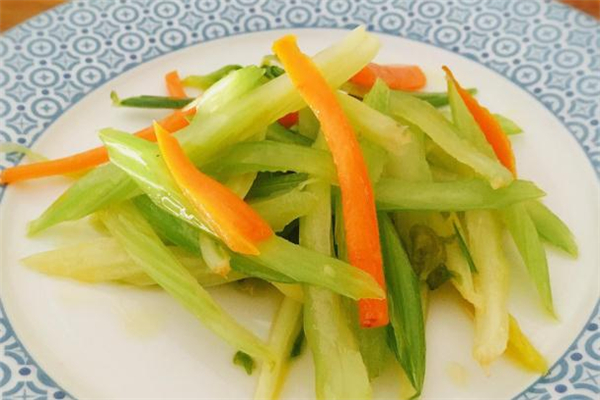 哺乳期能不能吃西芹,哺乳期可以吃西芹菜吗