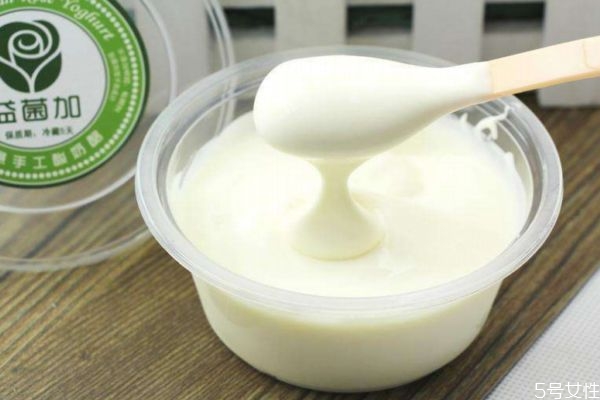 空腹可以喝驼奶粉吗,反酸可以喝酸奶吗 空腹可以喝驼奶粉吗,反酸可以喝酸奶吗