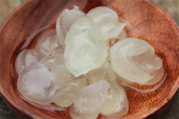 皂角米泡多久就不能吃了,皂角米一次泡多少颗