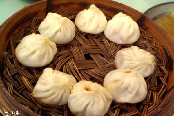 汤包的汤是怎么做的,汤包怎样做