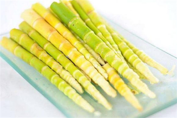 竹笋发黑了能不能吃,为什么干竹笋发黑