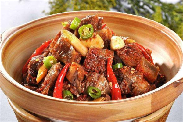 冬天吃狗肉上火吗,夏天吃狗肉不上火有什么办法