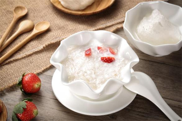 吃燕窝上火吗?什么季节吃合适,燕窝上火吗什么时间吃最好