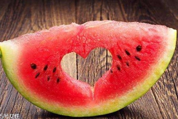 西瓜能放多长时间,西瓜可以存放多久 西瓜能放多长时间,西瓜可以存放多久