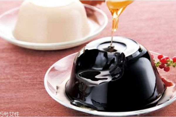 龟苓膏月经期间可以吃吗,经期间能不能吃龟苓膏